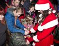 Filename=fxmas51214_045.JPG
Filesize=69KiB
Dimensions=500x393
Date added=Dec 08, 2014 fxmas51214_045.JPG