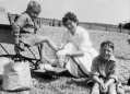 Filename=roy-mary-geoffrey.jpg
Filesize=98KiB
Dimensions=500x362
Date added=Feb 12, 2021 roy-mary-geoffrey.jpg