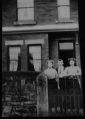 lizzie-jessie-ivy-pegg-146-stockport-road-c1909.jpg