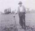 Filename=LENOLDFIELDFARMER1953.jpg
Filesize=33KiB
Dimensions=500x449
Date added=Sep 15, 2006 LENOLDFIELDFARMER1953.jpg