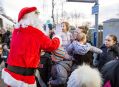 Filename=fatherchristmasrosehill161219_51.jpg
Filesize=86KiB
Dimensions=500x366
Date added=Dec 19, 2019 fatherchristmasrosehill161219_51.jpg
